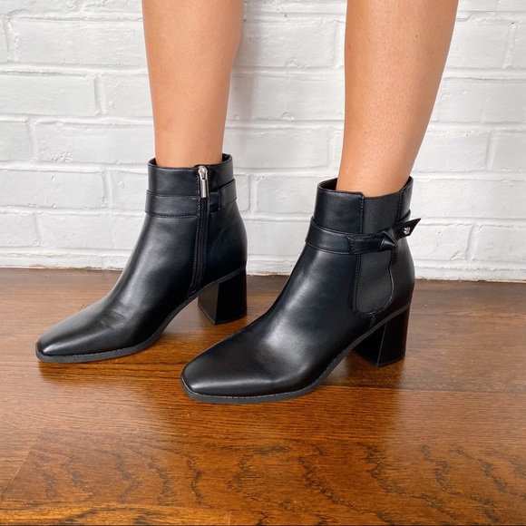 Bandolino Shoes - 🖤 BANDOLINO BLACK FAUX LEATHER BOOTIES!